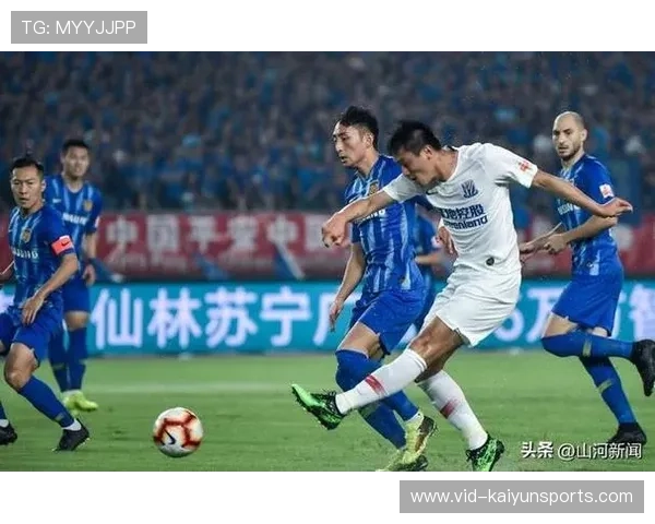 重庆铜梁龙阵容升级，前申花和北京国安外援加盟增强实力展现引援策略